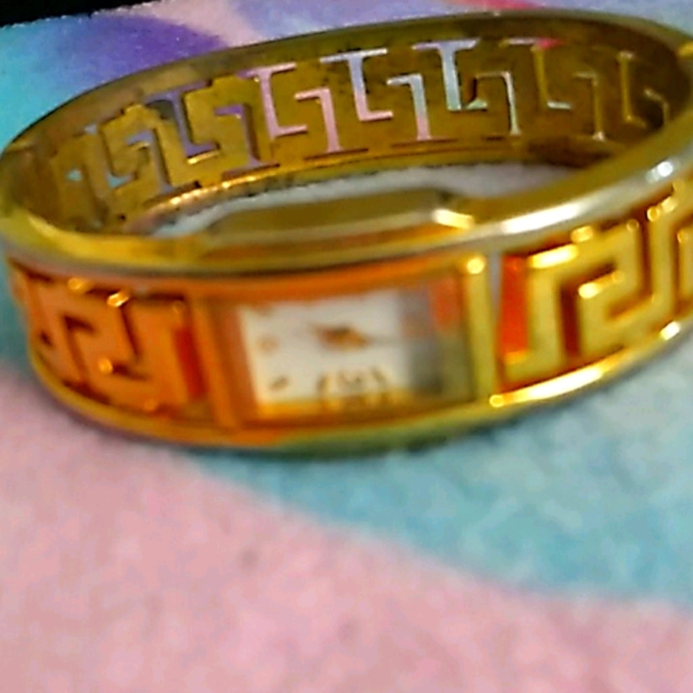 Vintage watch needs battery only